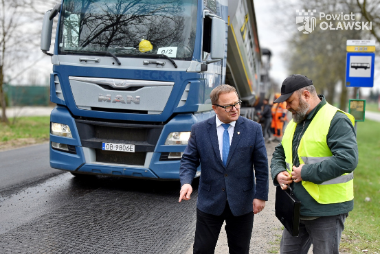 Trwa remont i naprawa drogi powiatowej nr 1535 D Jelcz-Laskowice – Piekary