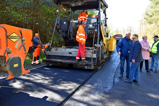Trwa remont drogi powiatowej nr 1547 D Minkowice Oł. - Wójcice (396)